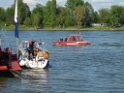 Motor Segelboot mit Motorschaden trieb gegen Alte Liebe bei Koeln Rodenkirchen P099